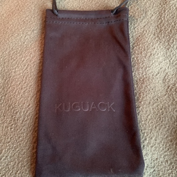 New Kuguack black sunglasses with drawstring bag. - Picture 5 of 5